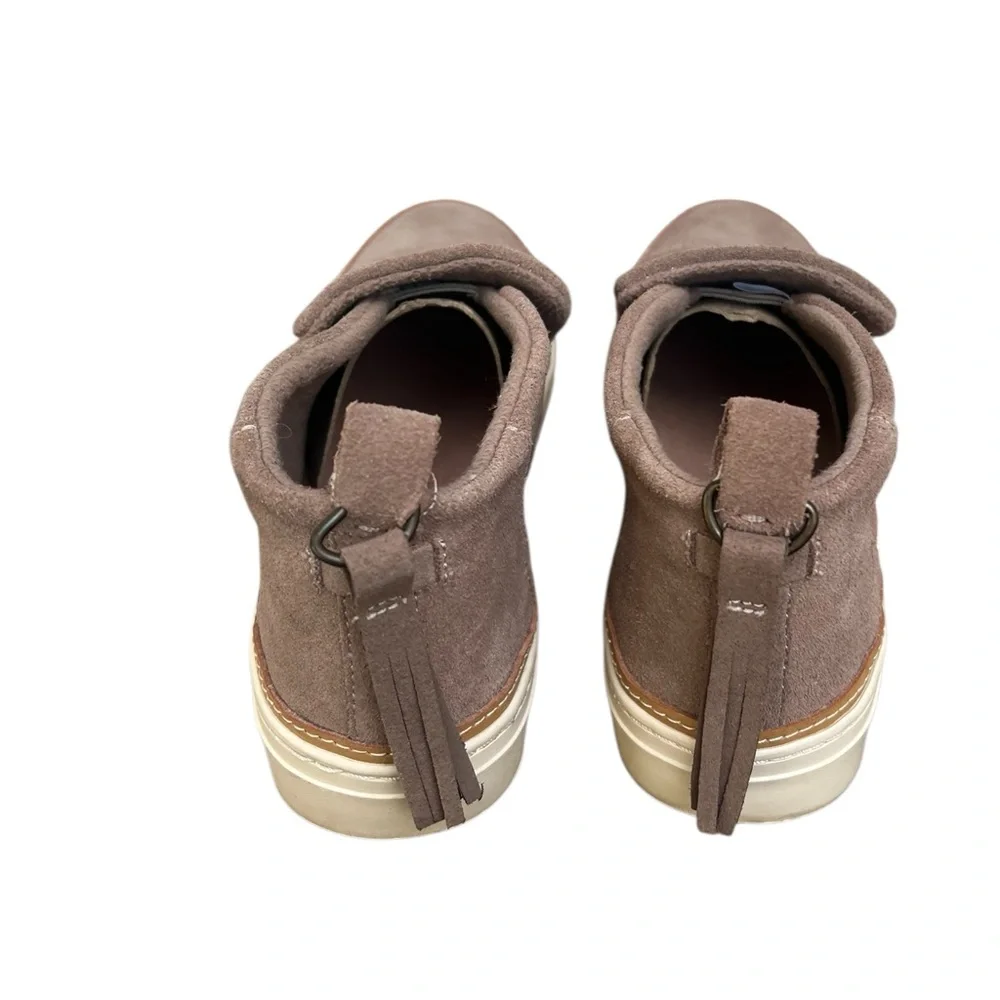 TOMS Paxton Slip On Taupe Suede Ankle Bootie w/heel tassel.SZ.7.